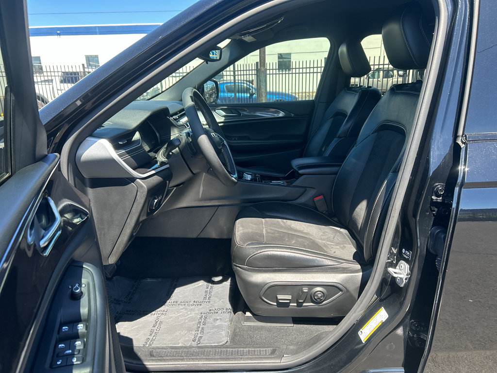 Used 2023 Jeep Grand Cherokee Altitude AWD/4WD image 14