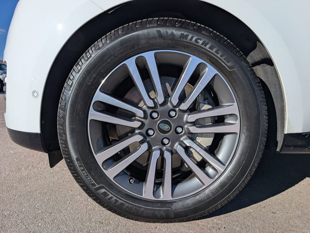 Used 2023 Land Rover Range Rover SE image 12