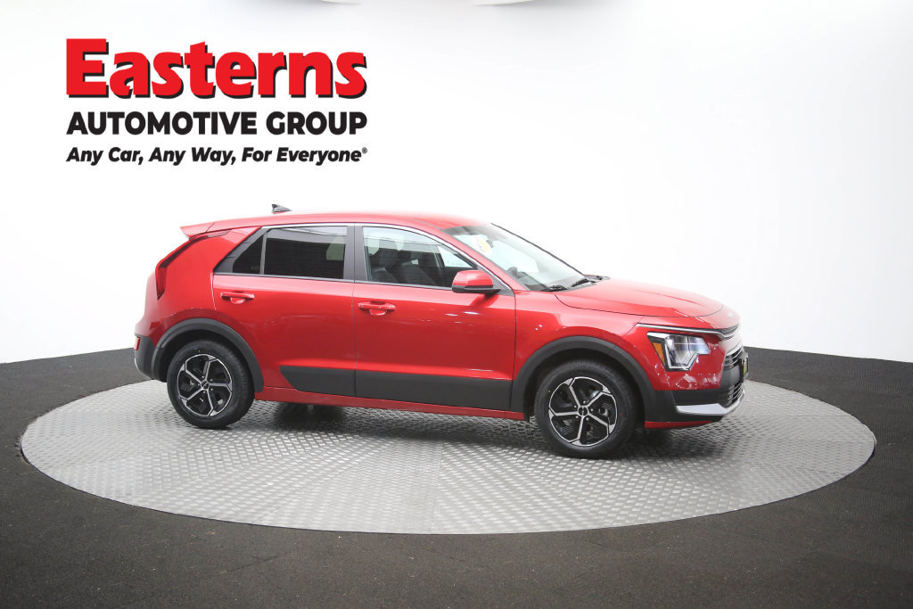 Used 2025 Kia Niro LX FWD image 46
