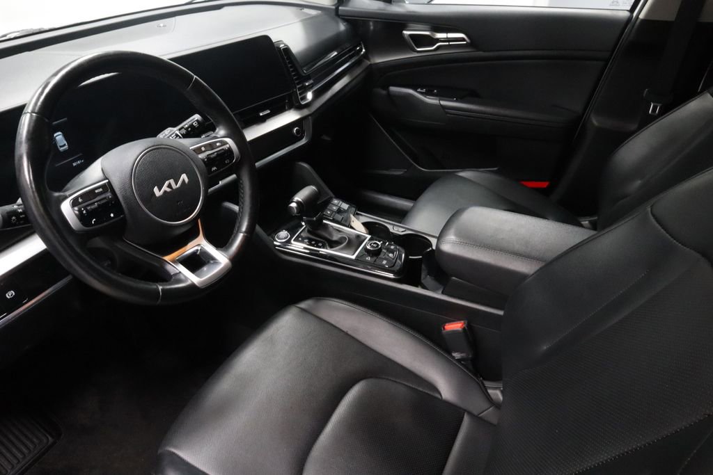 Used 2023 Kia Sportage EX image 26