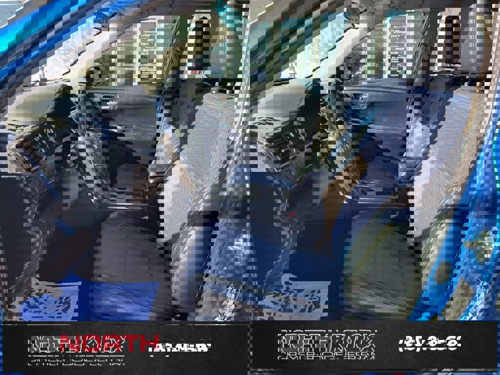 Used 2016 Toyota Camry SE image 3