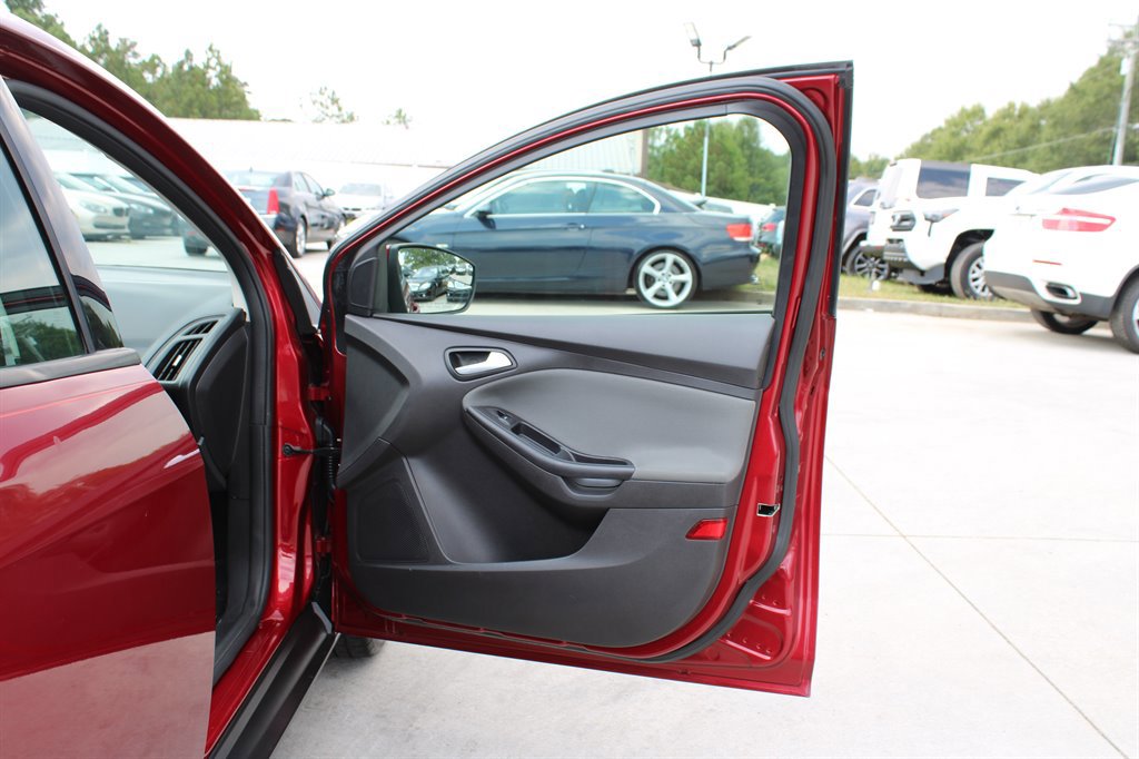 Used 2013 Ford Focus SE image 26