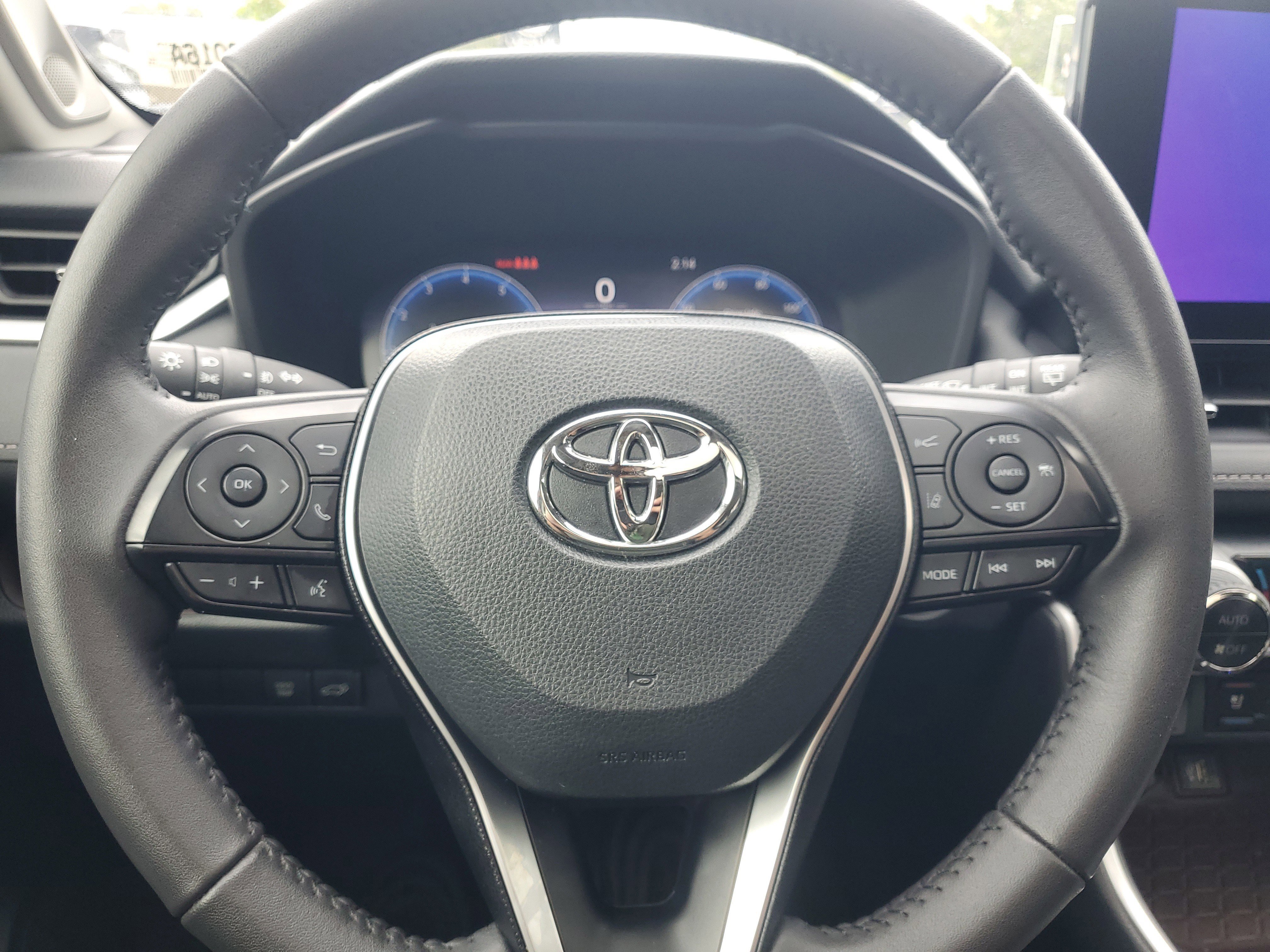 Used 2023 Toyota RAV4 Limited image 23