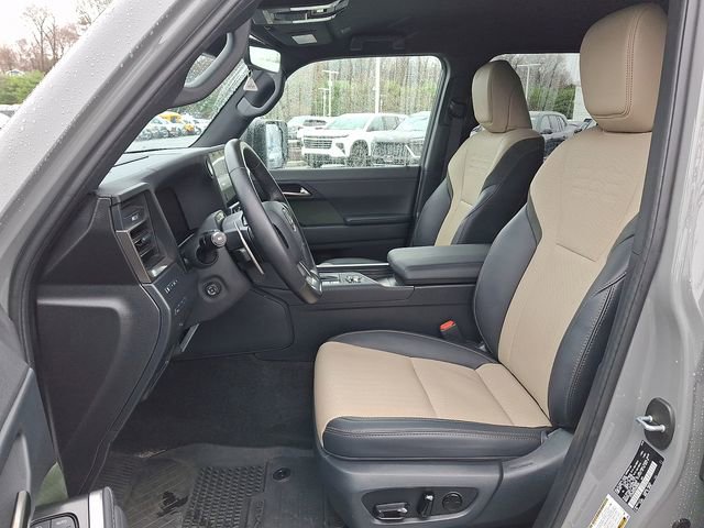 Used 2025 Lexus GX 550 image 2