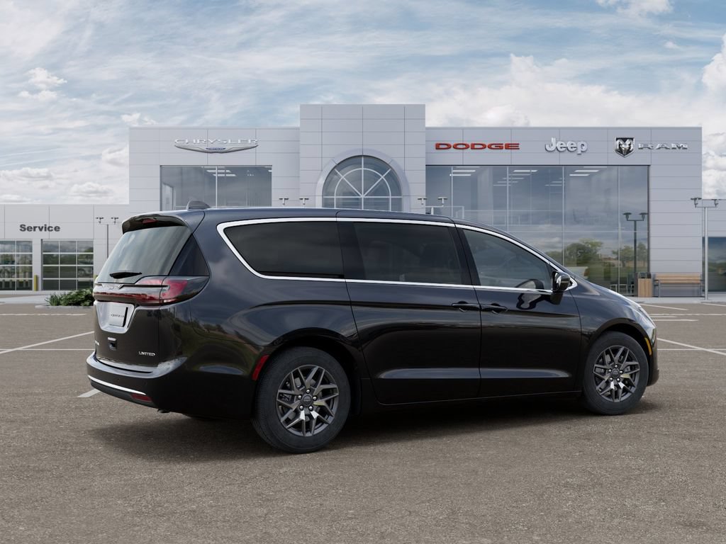 New 2027 Chrysler Pacifica Limited FWD image 4