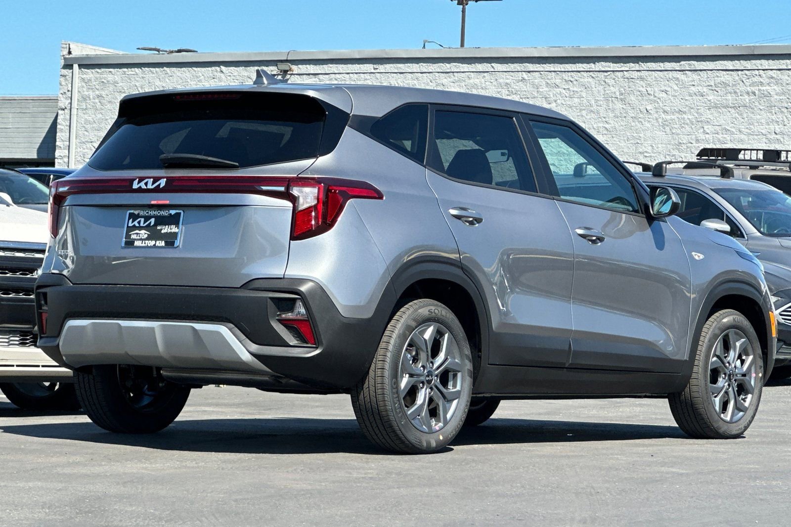 New 2026 Kia Seltos LX FWD image 4