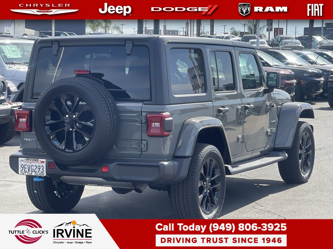Used 2023 Jeep Wrangler Sahara image 6
