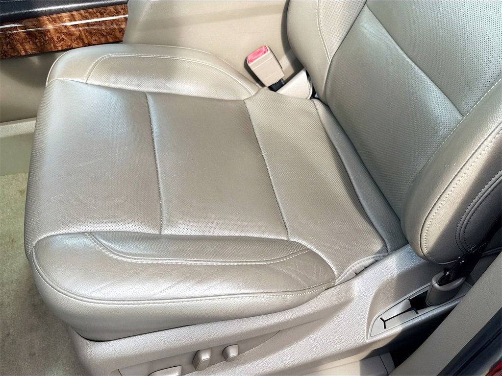 Used 2020 Chevrolet Suburban Premier image 21