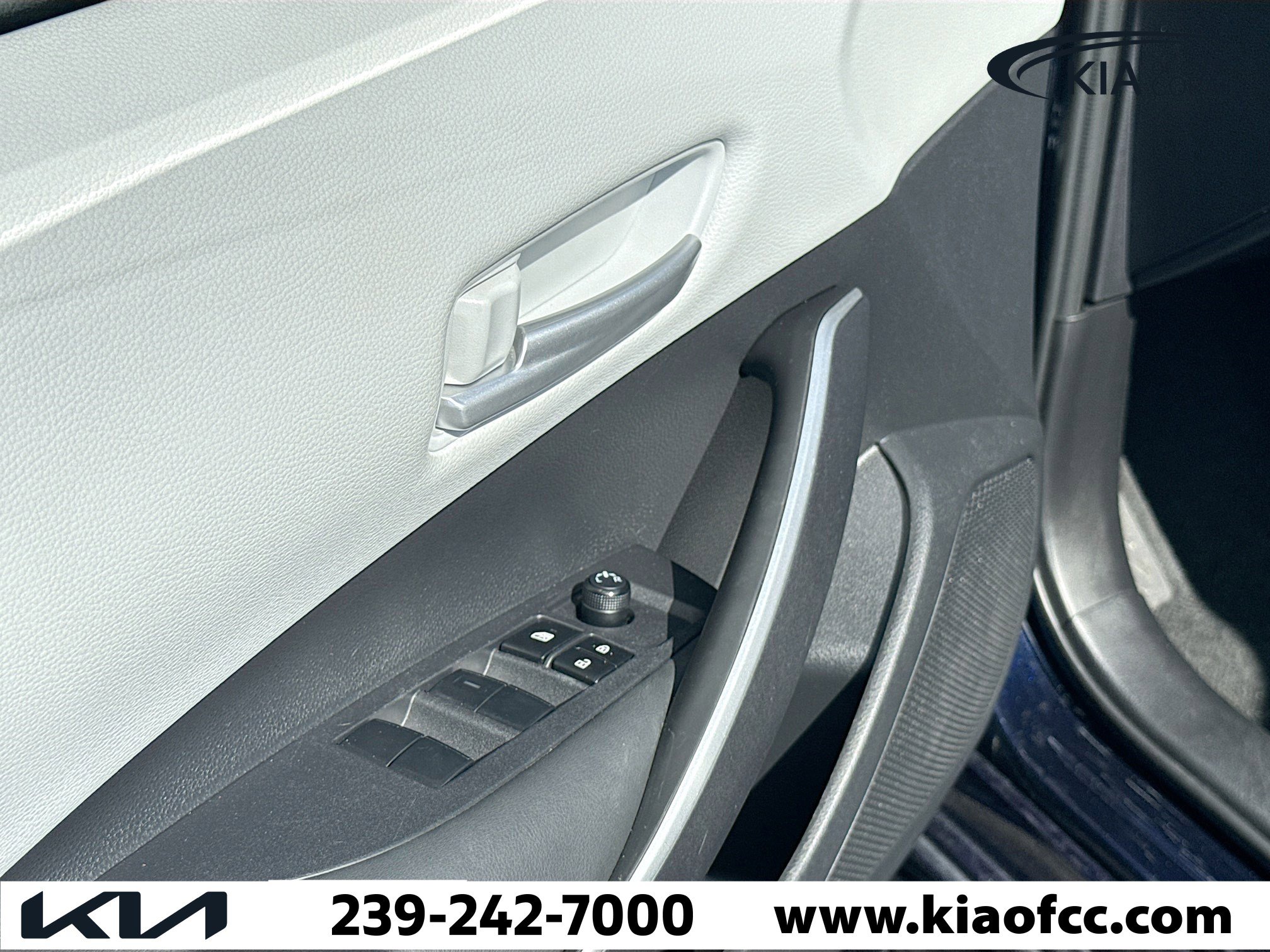 Used 2024 Toyota Corolla SE image 21