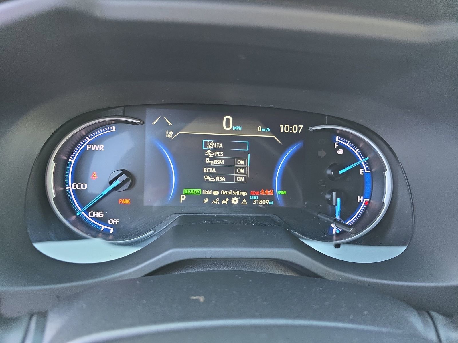 Used 2023 Toyota RAV4 SE image 25