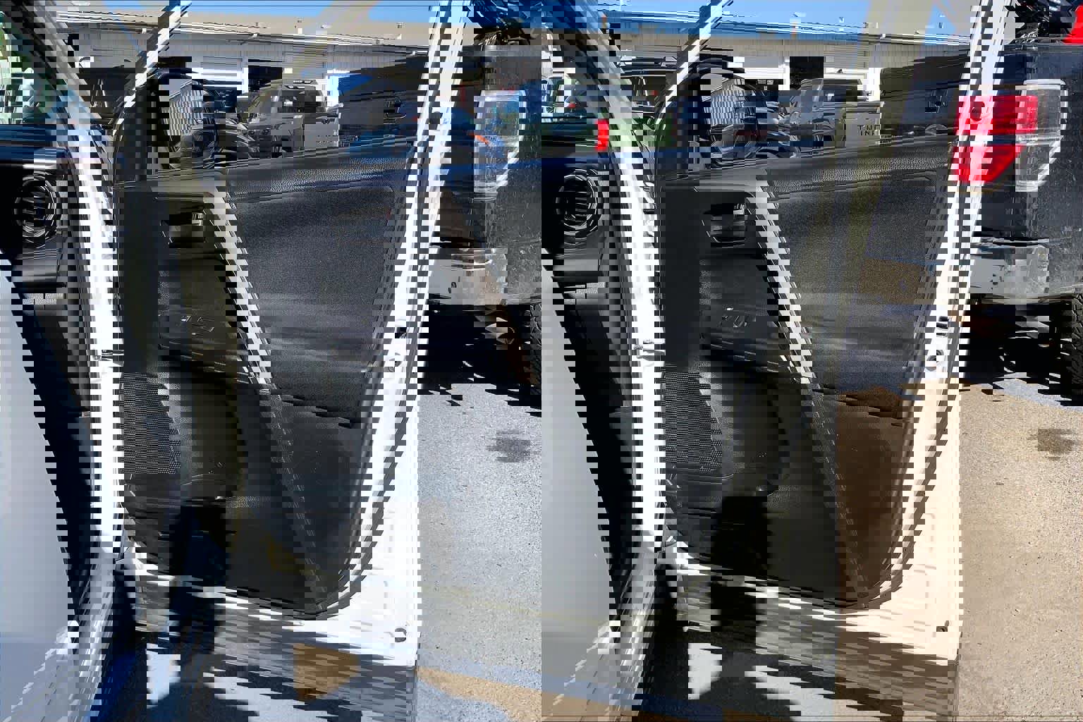 Used 2017 Toyota RAV4 LE image 21