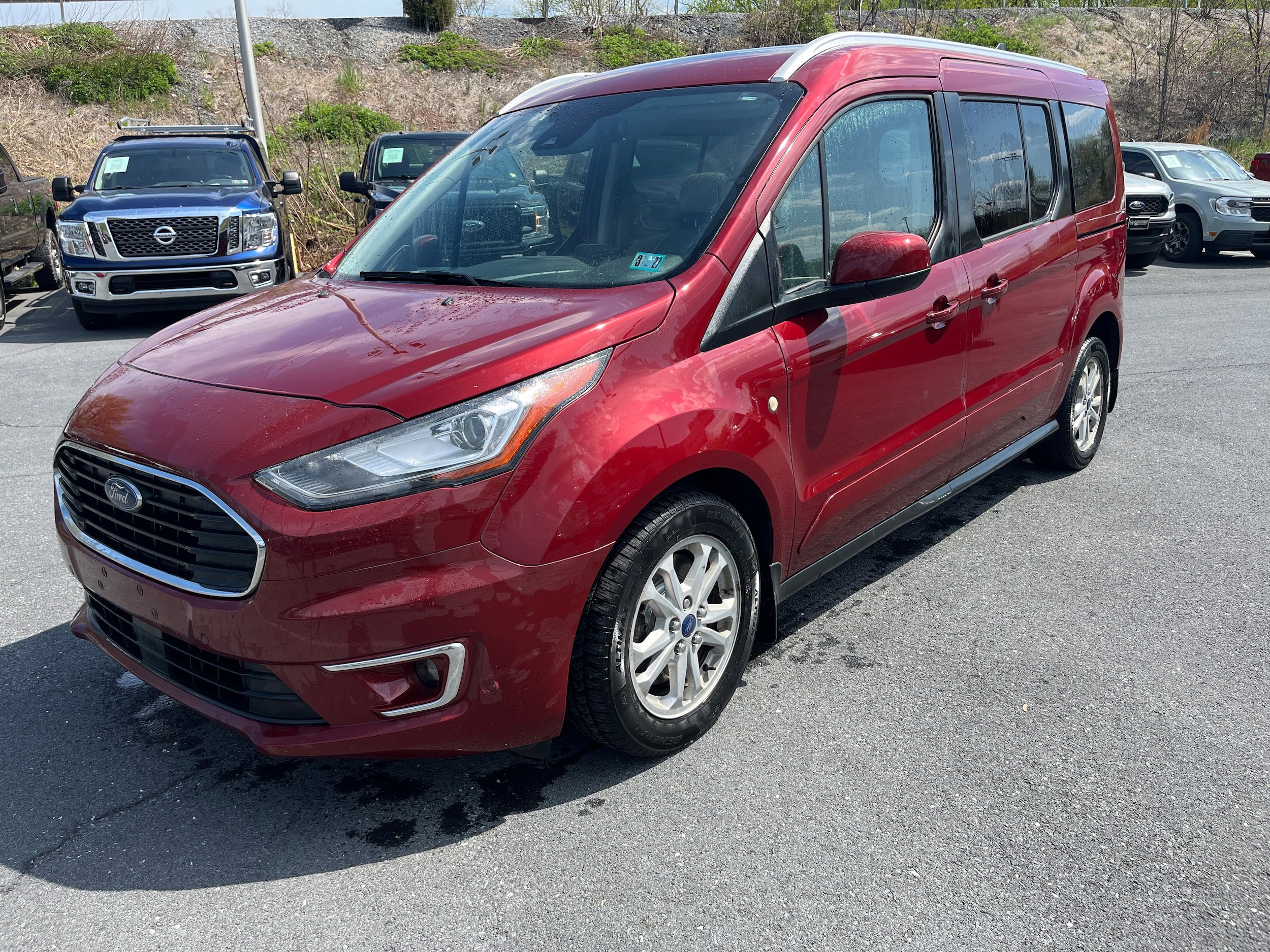 Used 2020 Ford Transit Connect Titanium FWD image 2