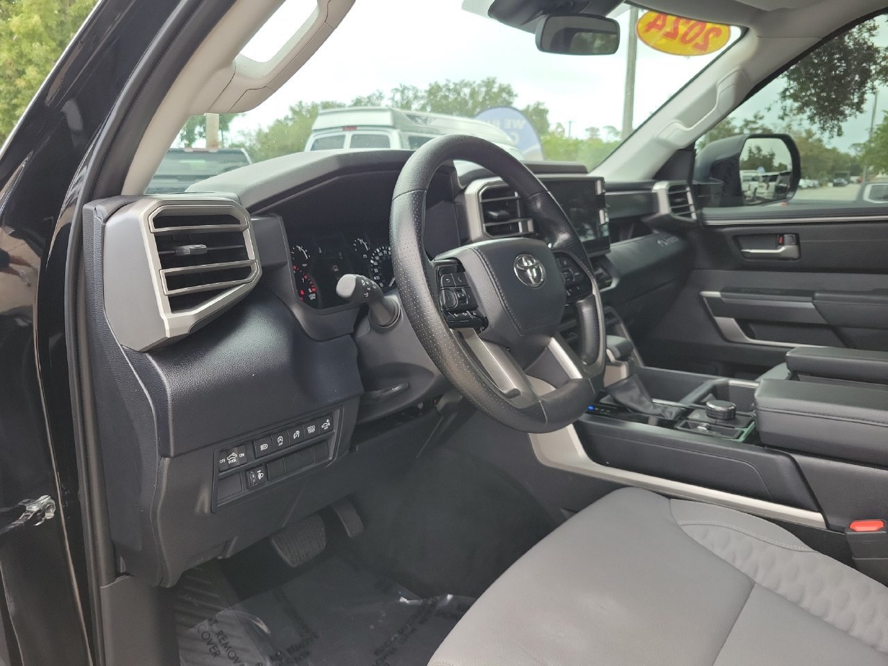 Used 2024 Toyota Tundra SR5 w/ SR5 Convenience Package AWD/4WD image 17
