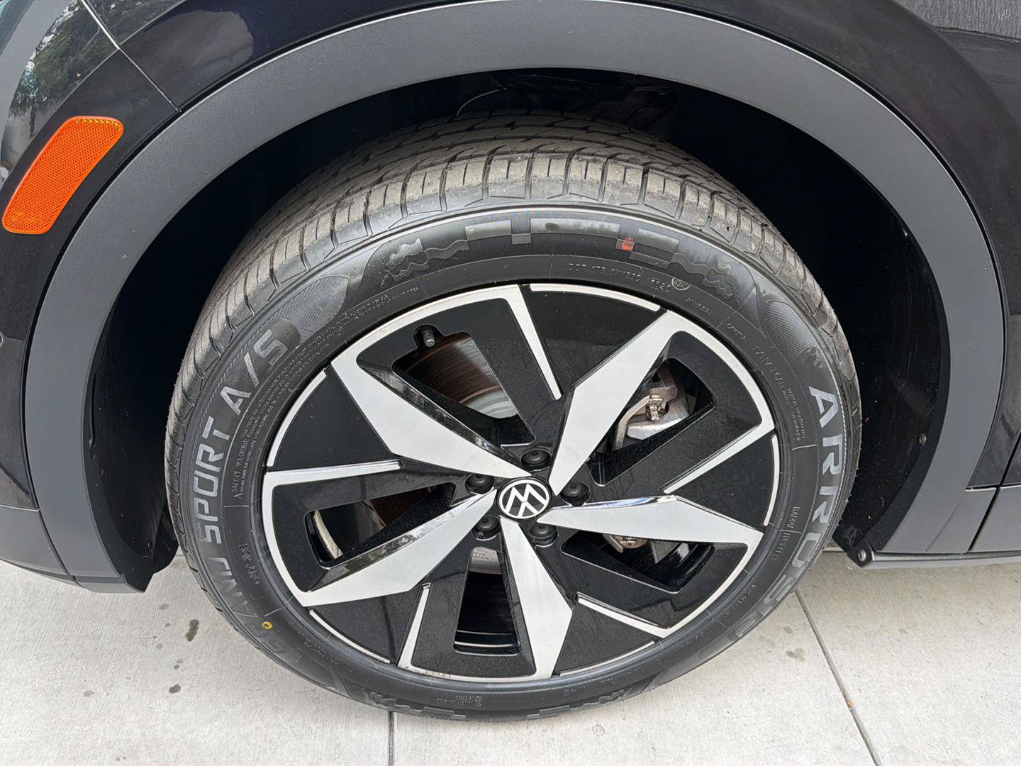 Certified 2023 Volkswagen ID.4 Pro S AWD/4WD image 9