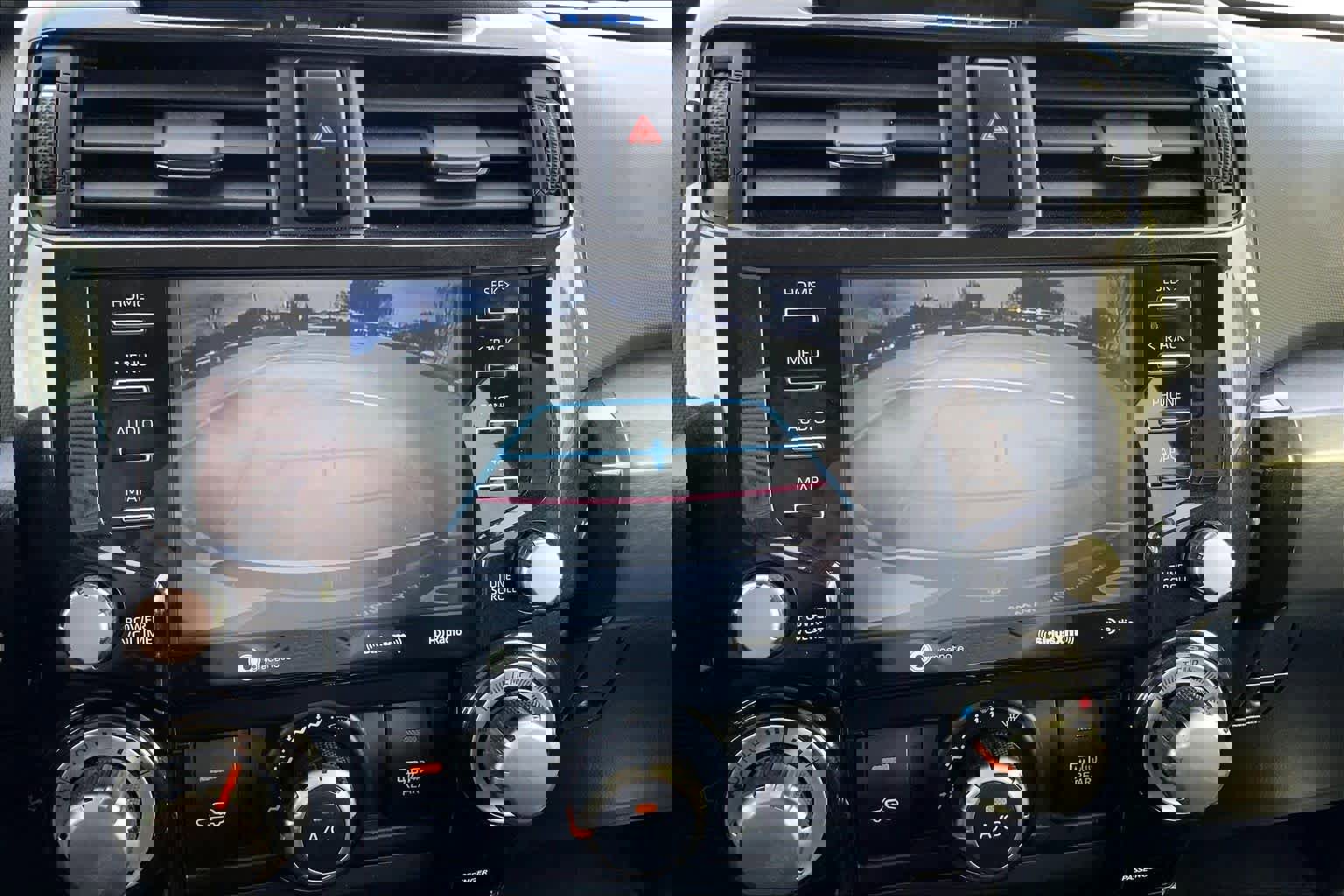 Used 2024 Toyota 4Runner TRD Off-Road Premium AWD/4WD image 28