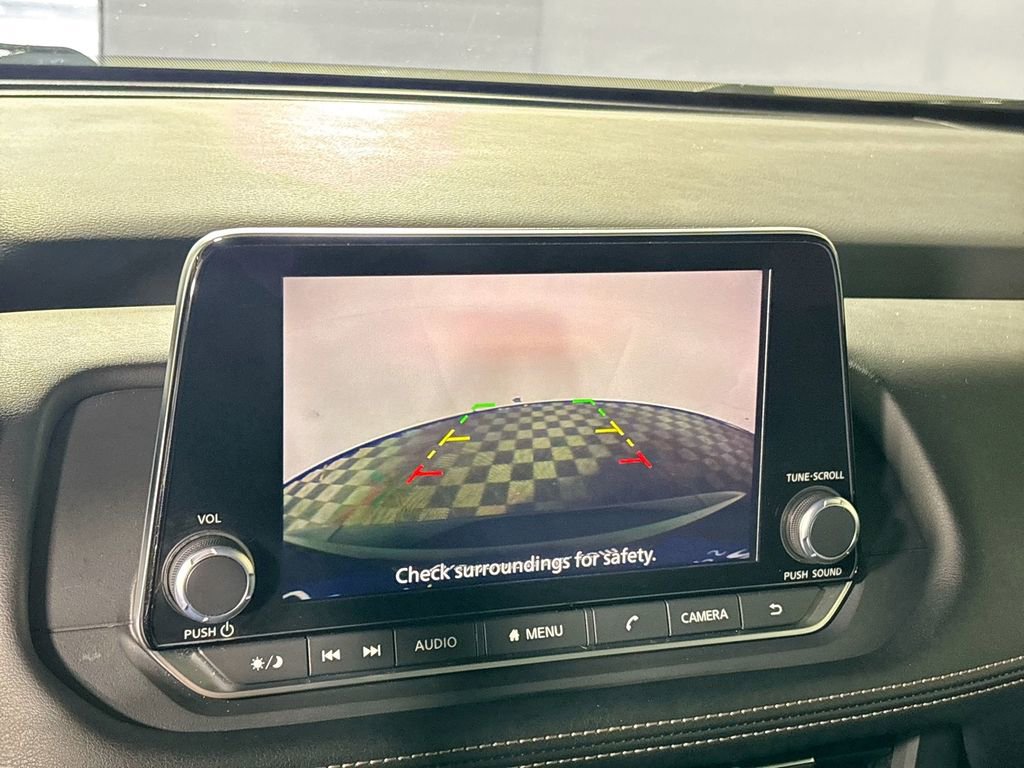 Used 2024 Nissan Rogue SV image 16