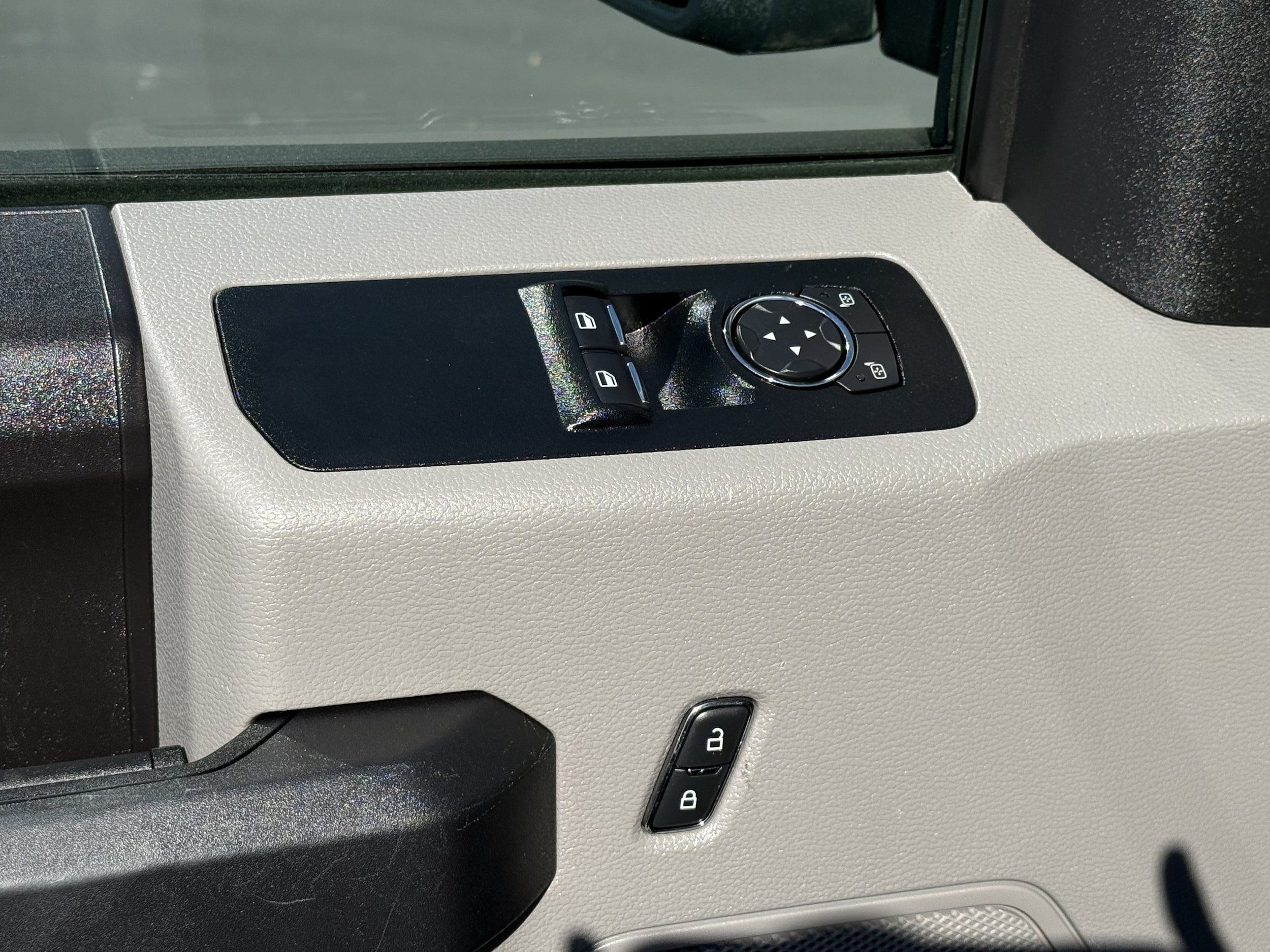 Used 2018 Ford F150 XL w/ Equipment Group 101A Mid AWD/4WD image 16