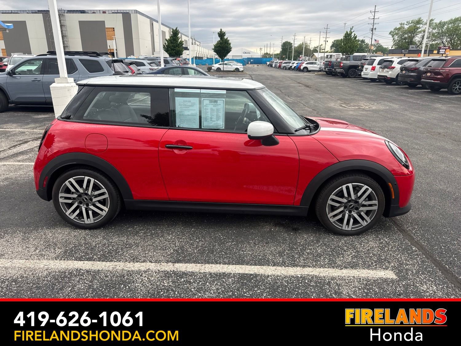 Used 2025 MINI Cooper 2-Door Hardtop FWD image 6