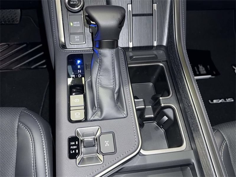 New 2026 Lexus GX 550 AWD/4WD image 15