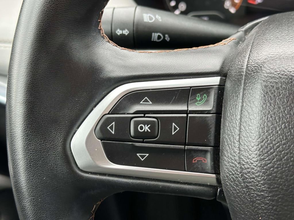 Used 2022 Jeep Compass Limited AWD/4WD image 23