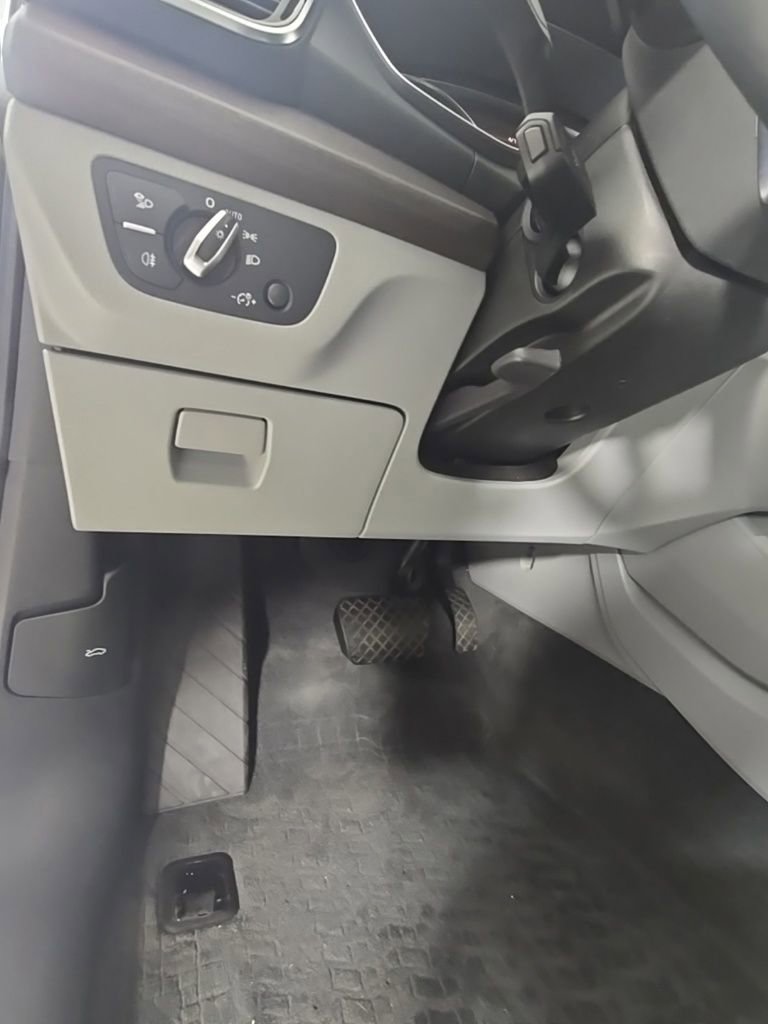 Used 2021 Audi Q5 2.0T Premium image 15