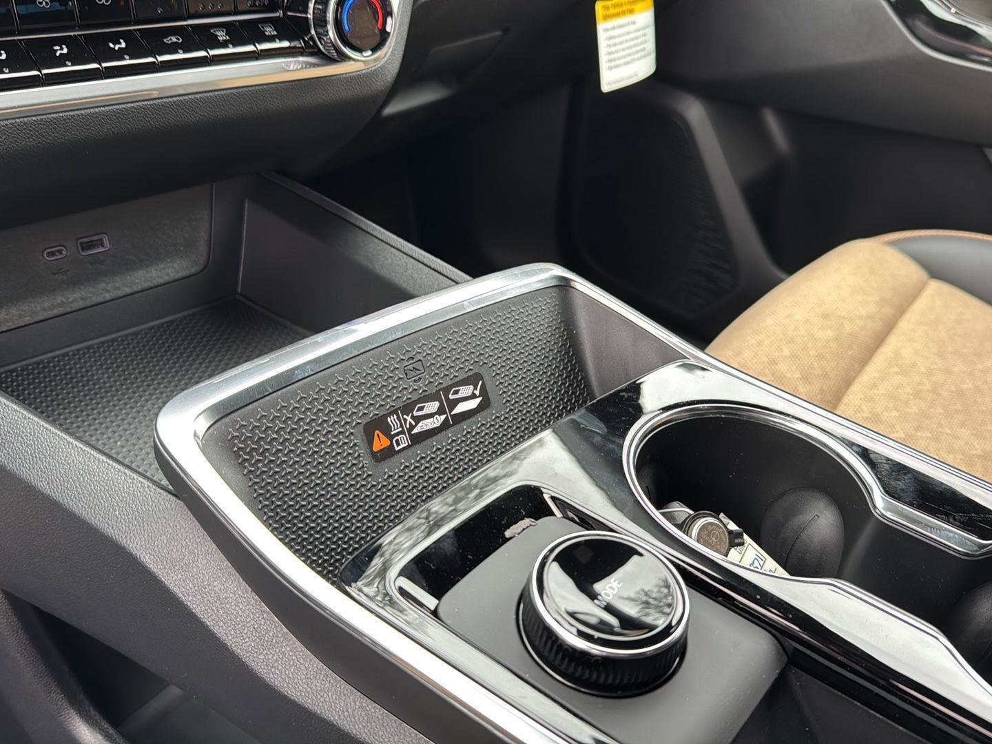 New 2026 Chevrolet Equinox ACTIV w/ Convenience Package III FWD image 24