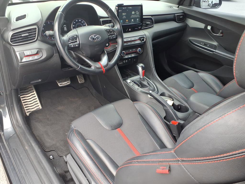 Used 2020 Hyundai Veloster Turbo FWD image 12