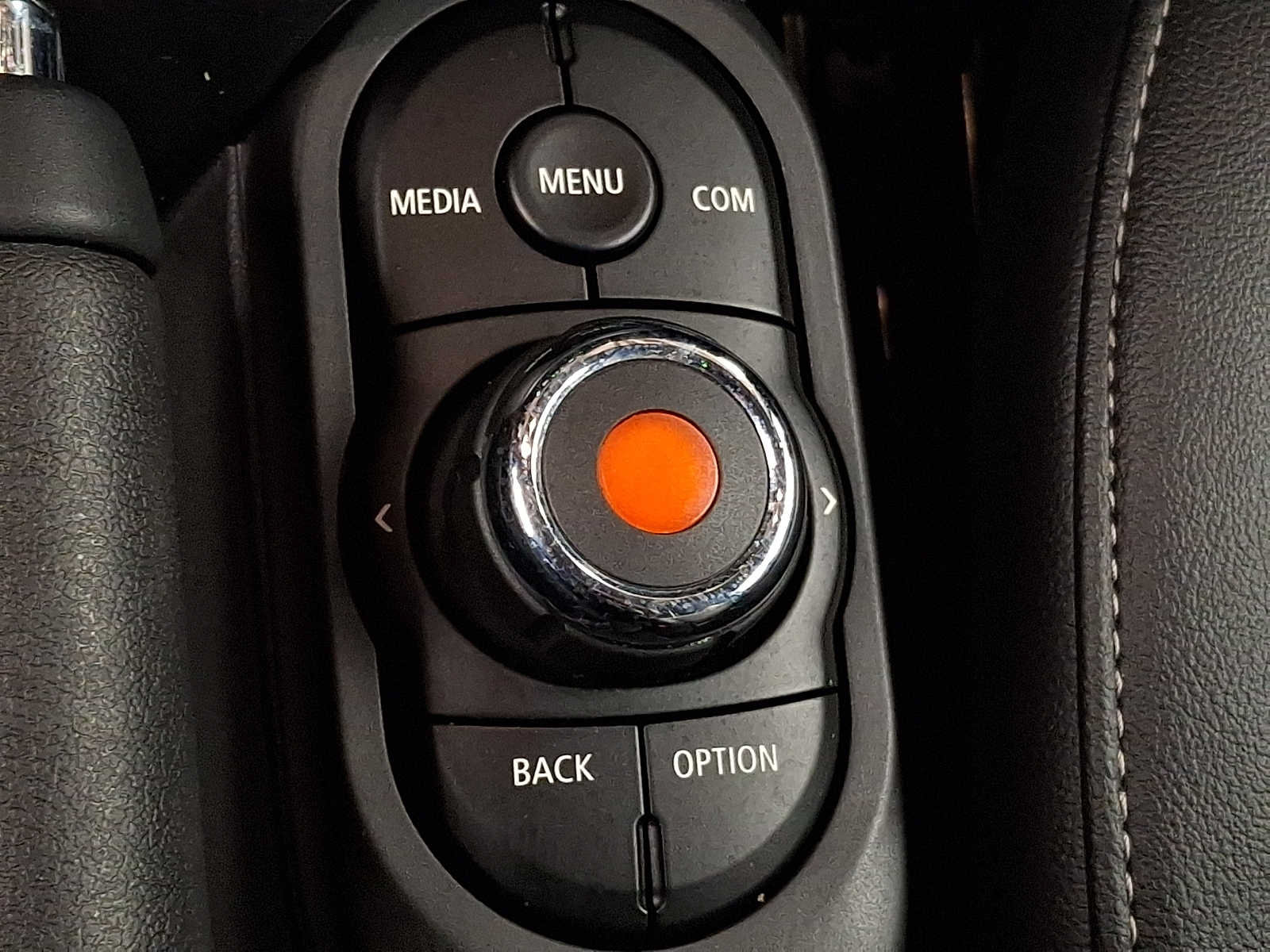 Used 2021 MINI Cooper 4-Door Hardtop w/ Storage Package FWD image 22
