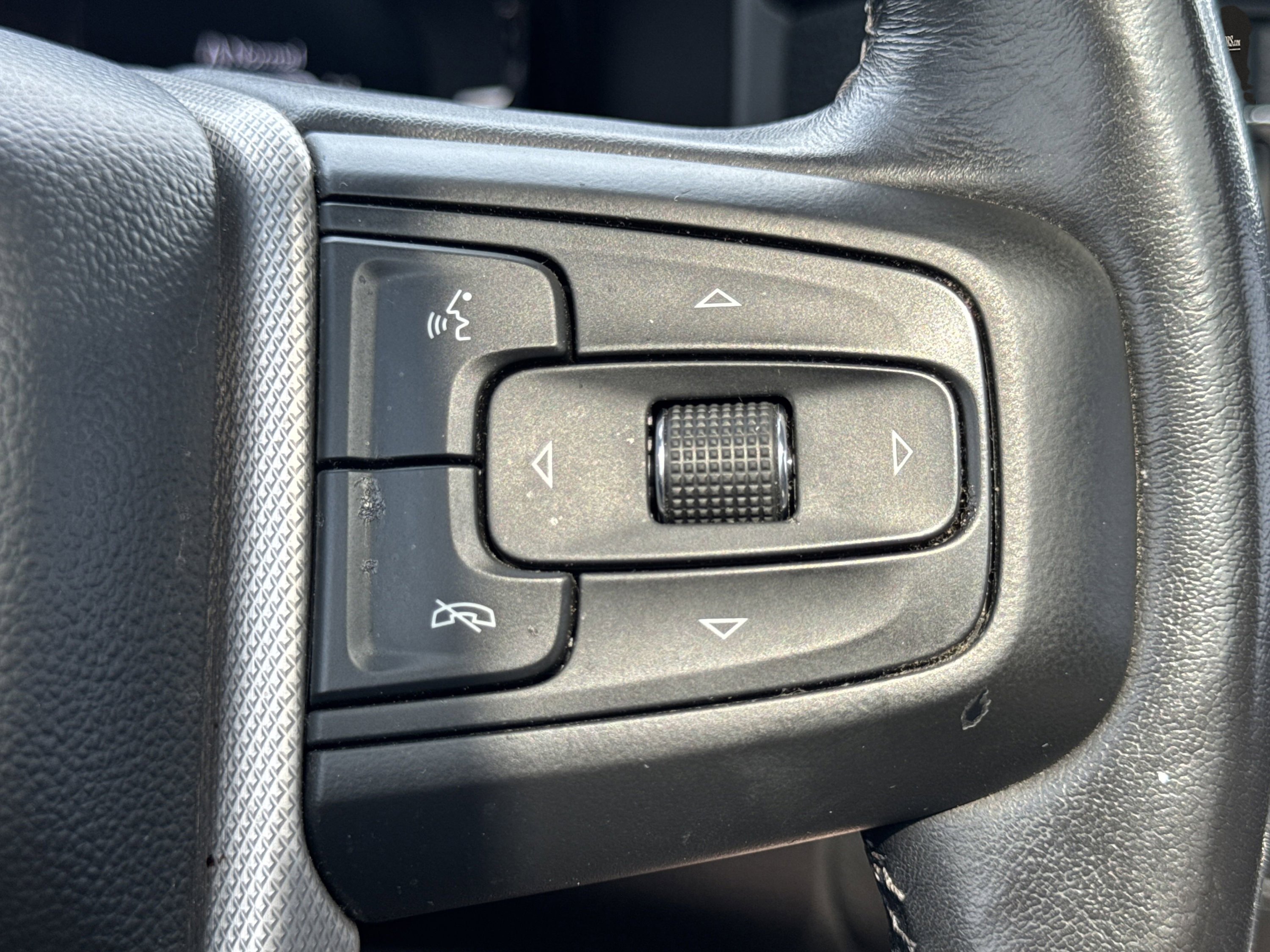 Used 2022 GMC Yukon Denali image 93