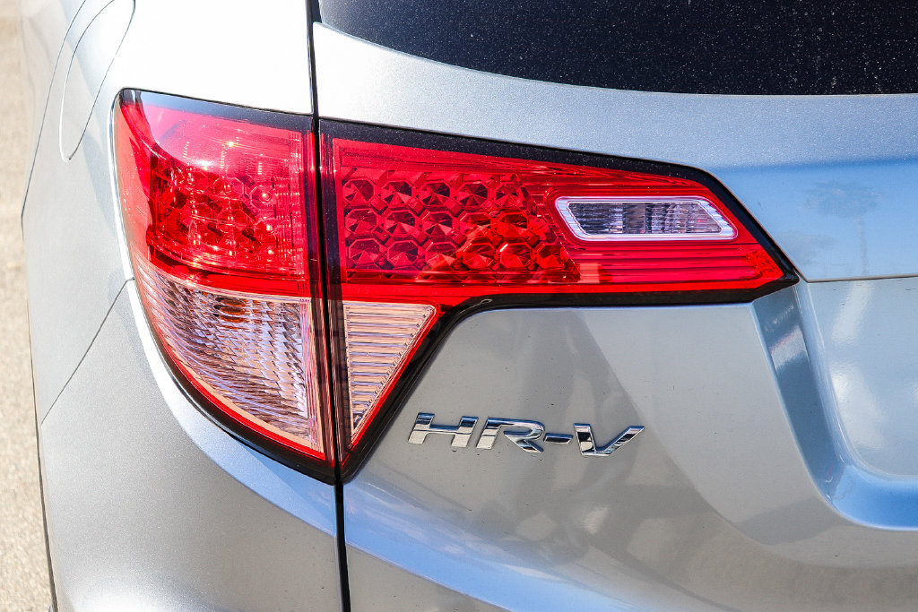 Used 2017 Honda HR-V EX-L image 9