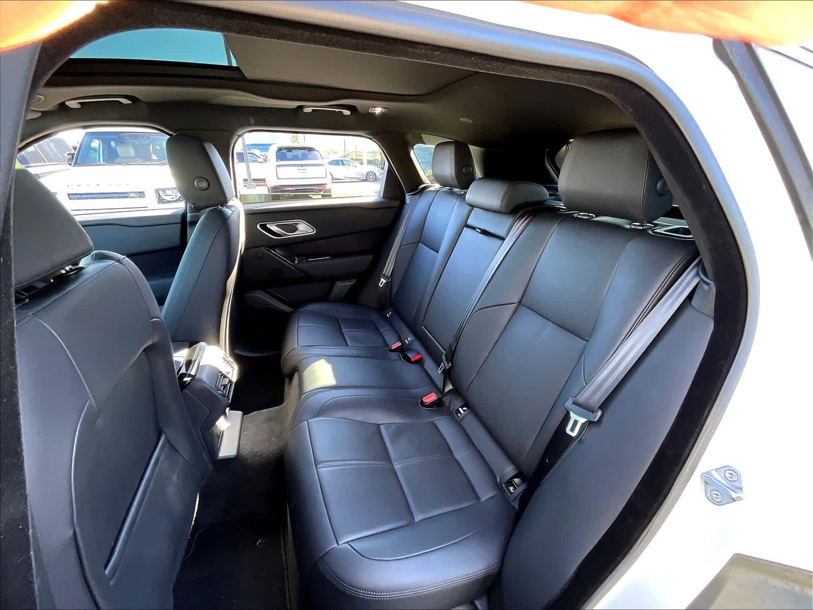 Used 2026 Land Rover Range Rover Velar Dynamic SE AWD/4WD image 27