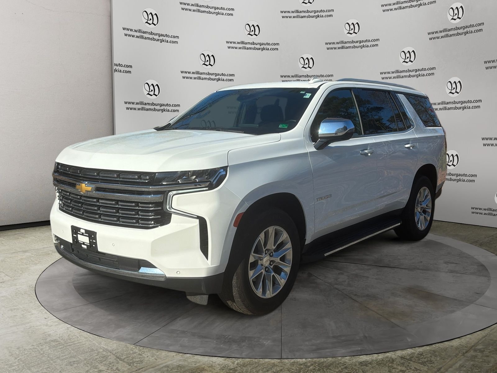 Used 2024 Chevrolet Tahoe Premier AWD/4WD image 1