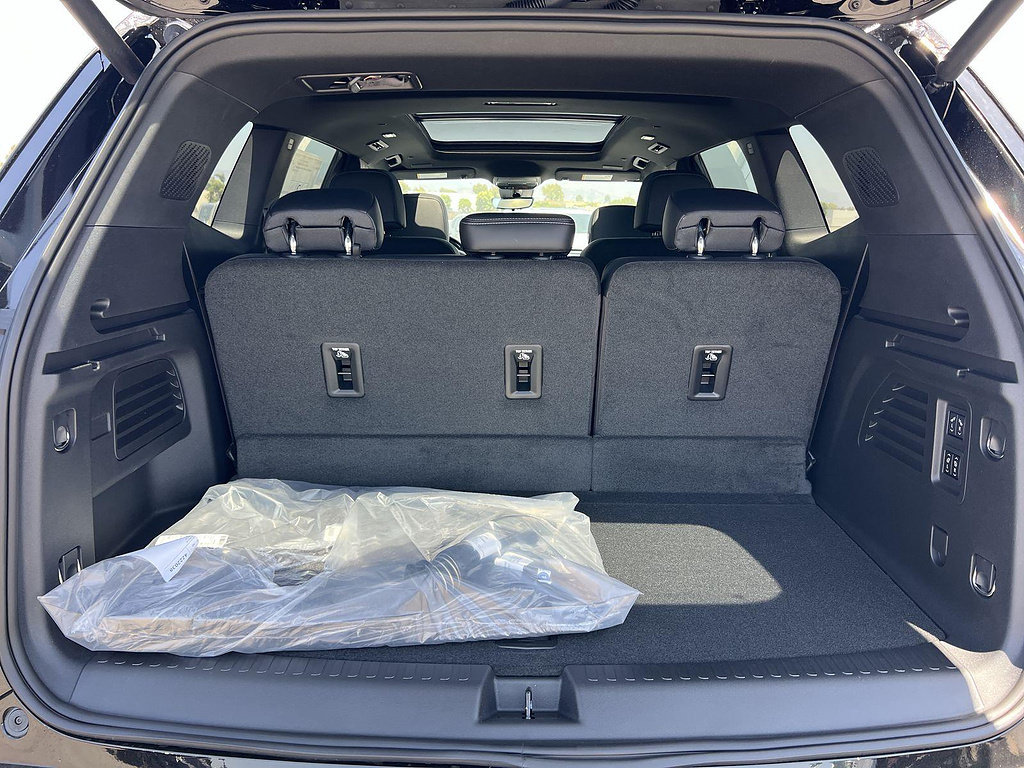 New 2026 Buick Enclave Avenir w/ Super Cruise Package FWD image 31