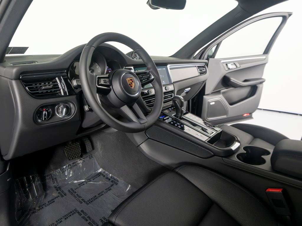 New 2026 Porsche Macan S AWD/4WD image 4
