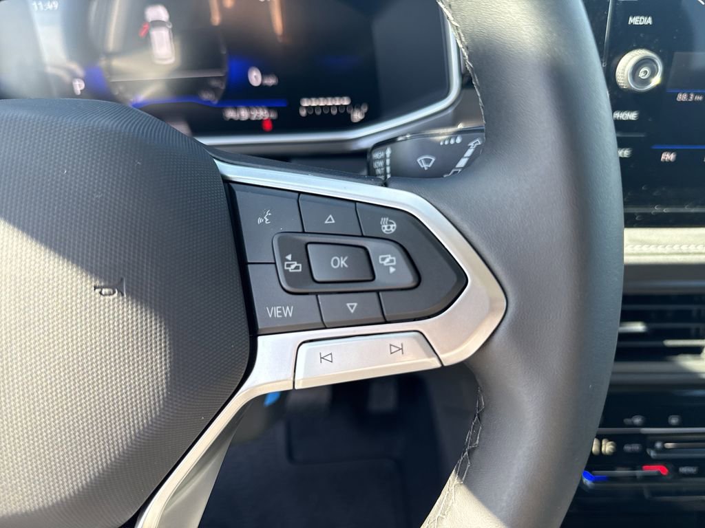 New 2026 Volkswagen Taos SE image 15