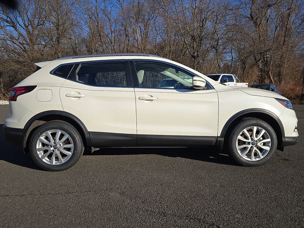 Certified 2022 Nissan Rogue Sport SV image 7