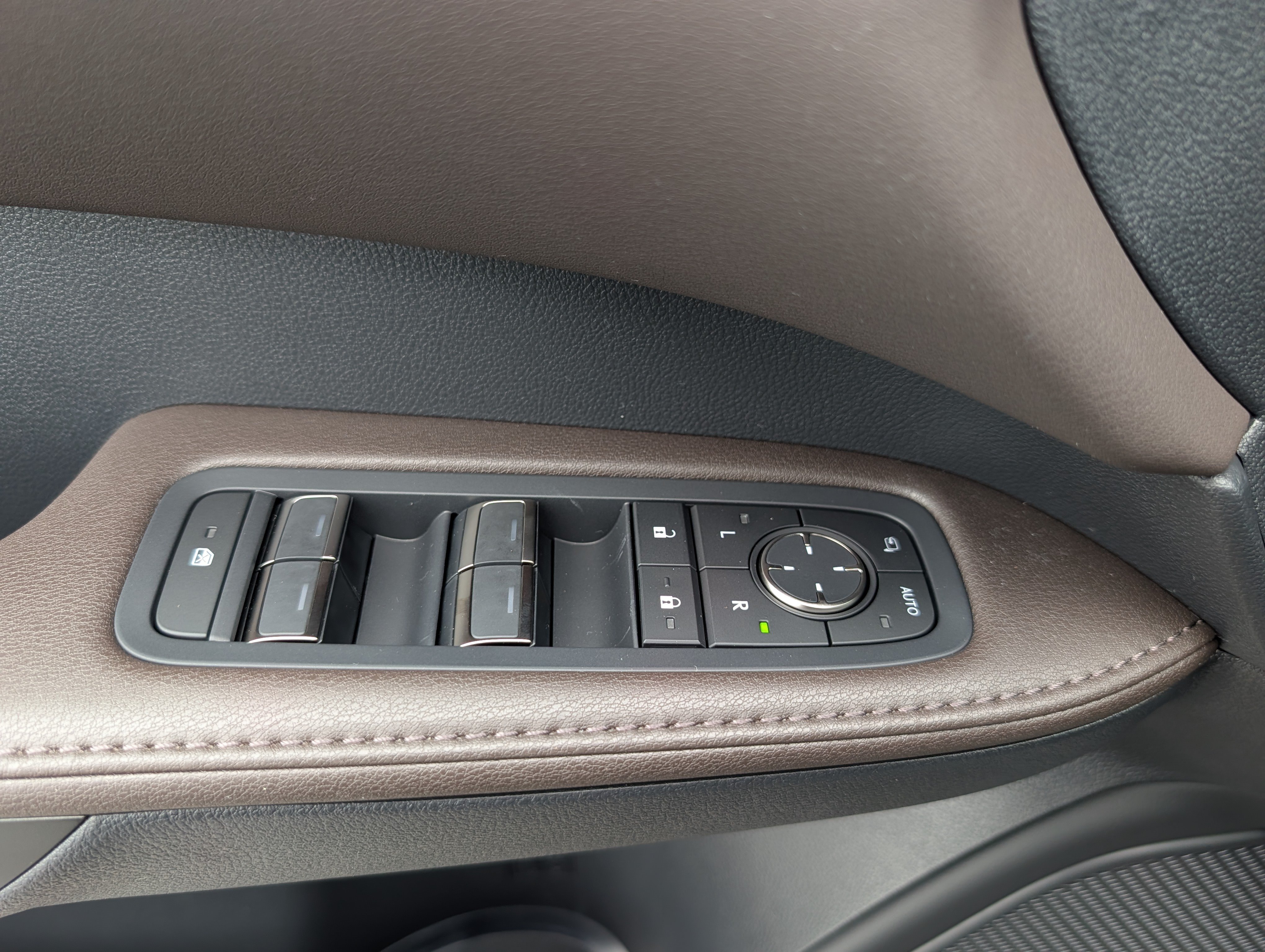 New 2026 Lexus RX 450h AWD w/ Convenience Package image 17