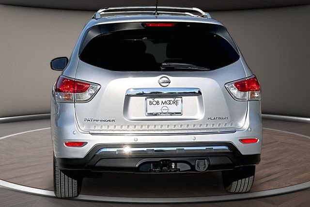 Used 2013 Nissan Pathfinder Platinum FWD image 4