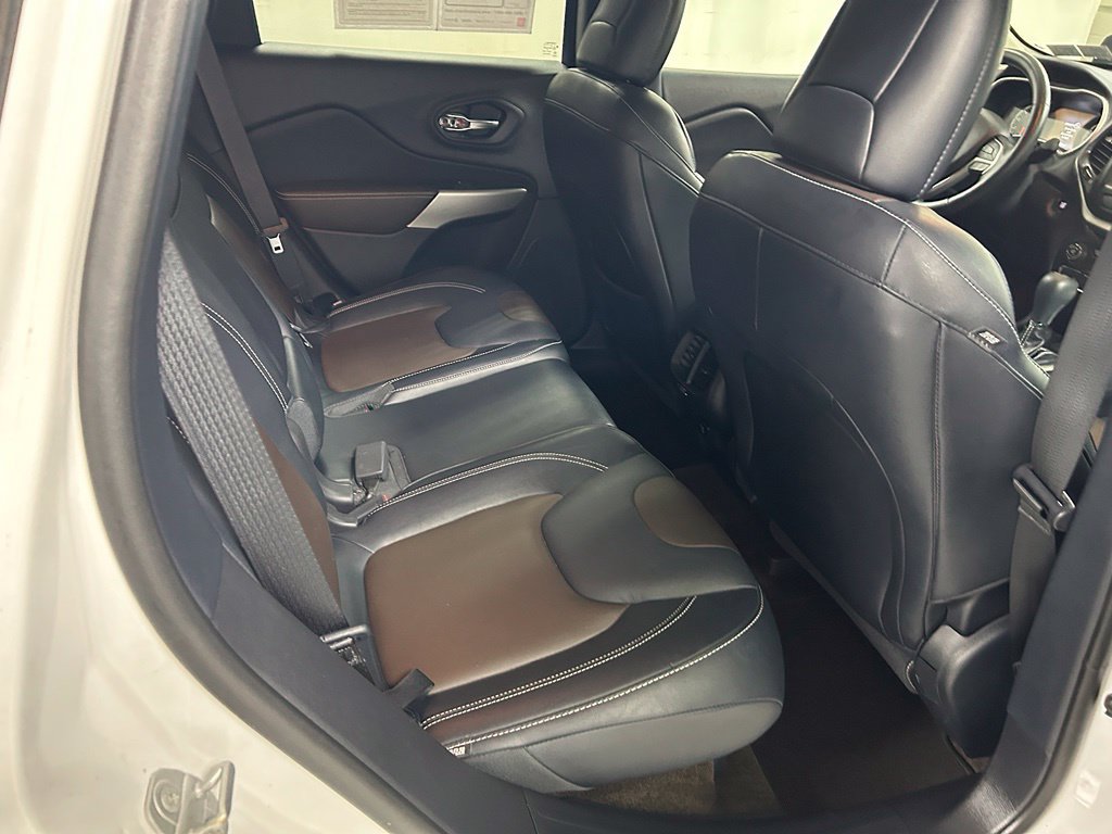 Used 2018 Jeep Cherokee Limited AWD/4WD image 14