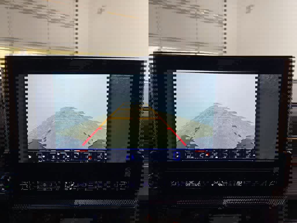 Used 2024 GMC Hummer EV 2X AWD/4WD image 25