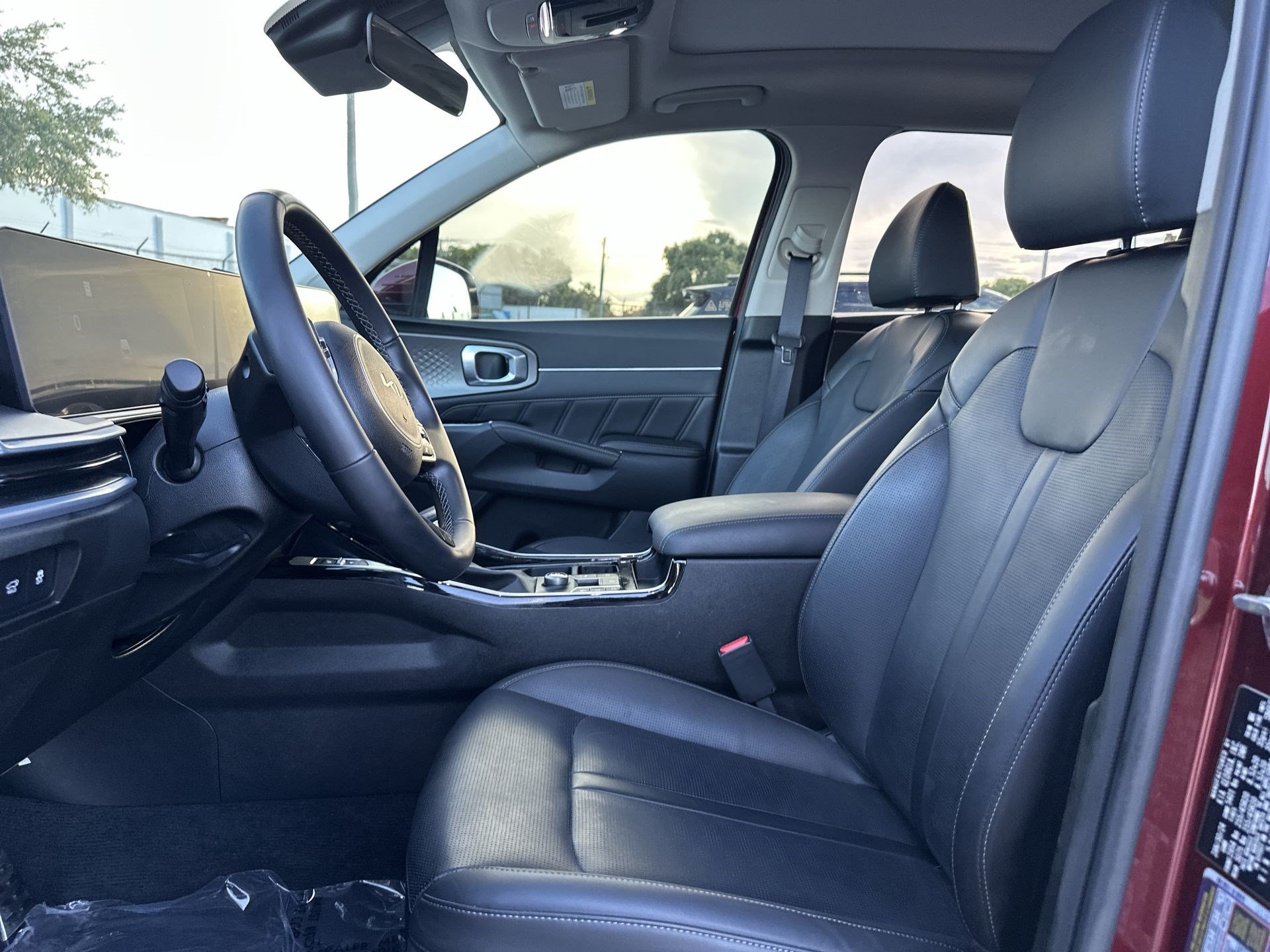 Certified 2024 Kia Sorento SX FWD image 13