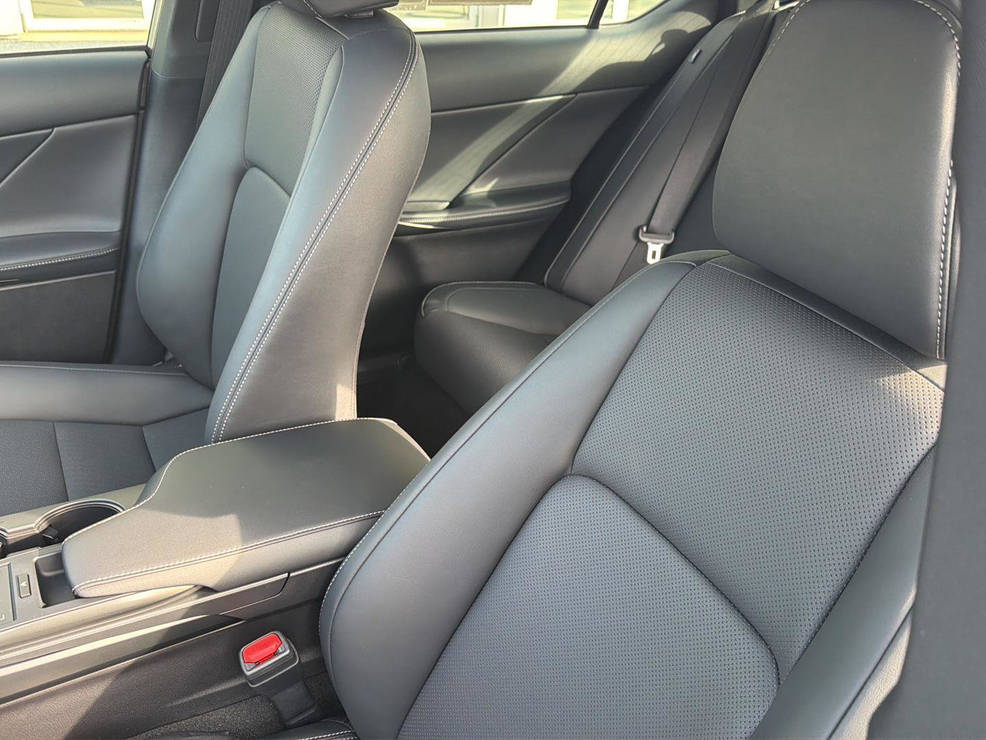 Certified 2025 Lexus IS 350 F Sport RWD image 29