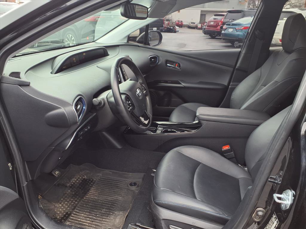 Used 2022 Toyota Prius Limited w/ Premium Convenience Package image 23