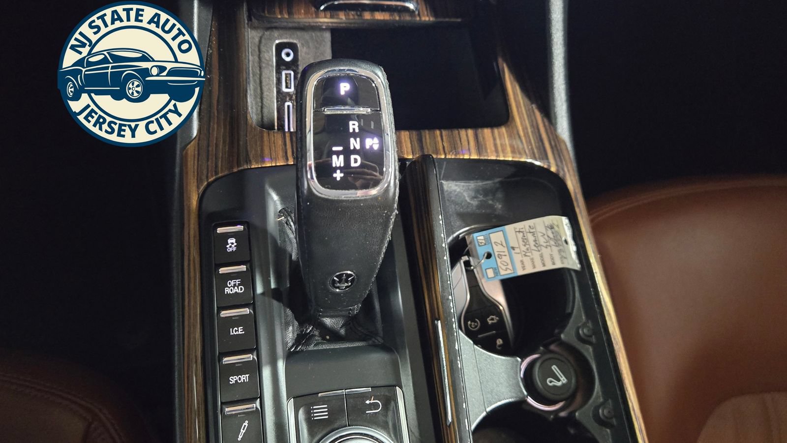 Used 2019 Maserati Levante GranLusso AWD/4WD image 20