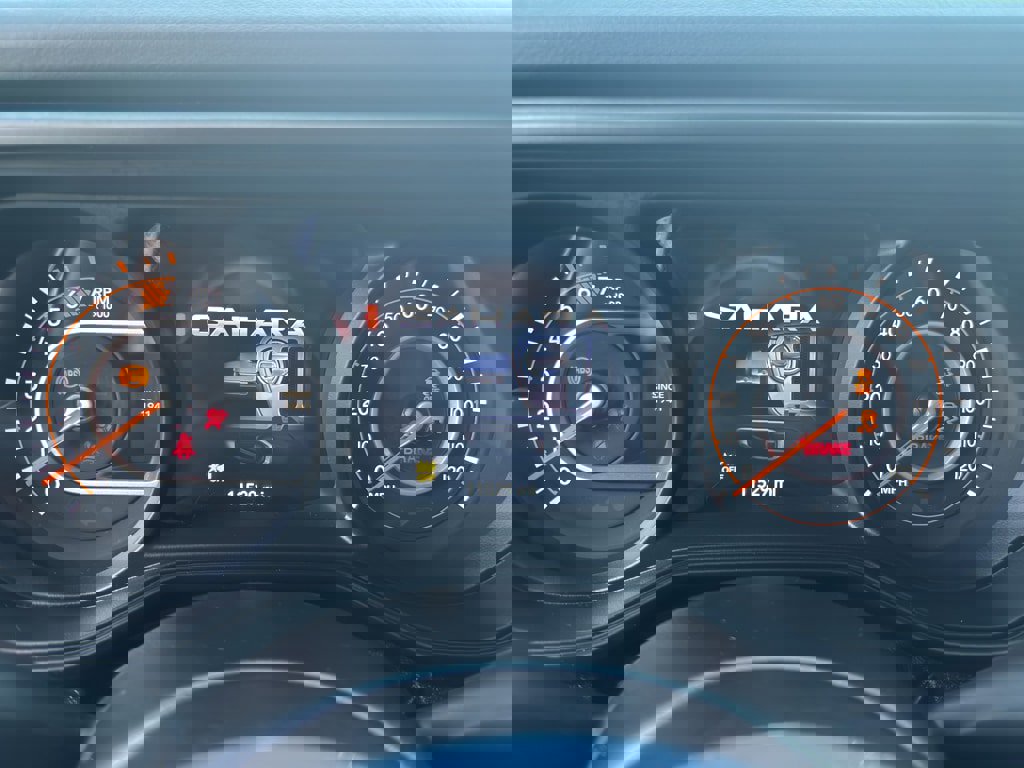 Used 2024 Jeep Wrangler Sahara image 23