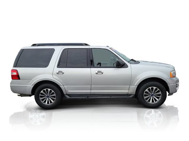 Used 2017 Ford Expedition XLT w/ Equipment Group 201A AWD/4WD image 8