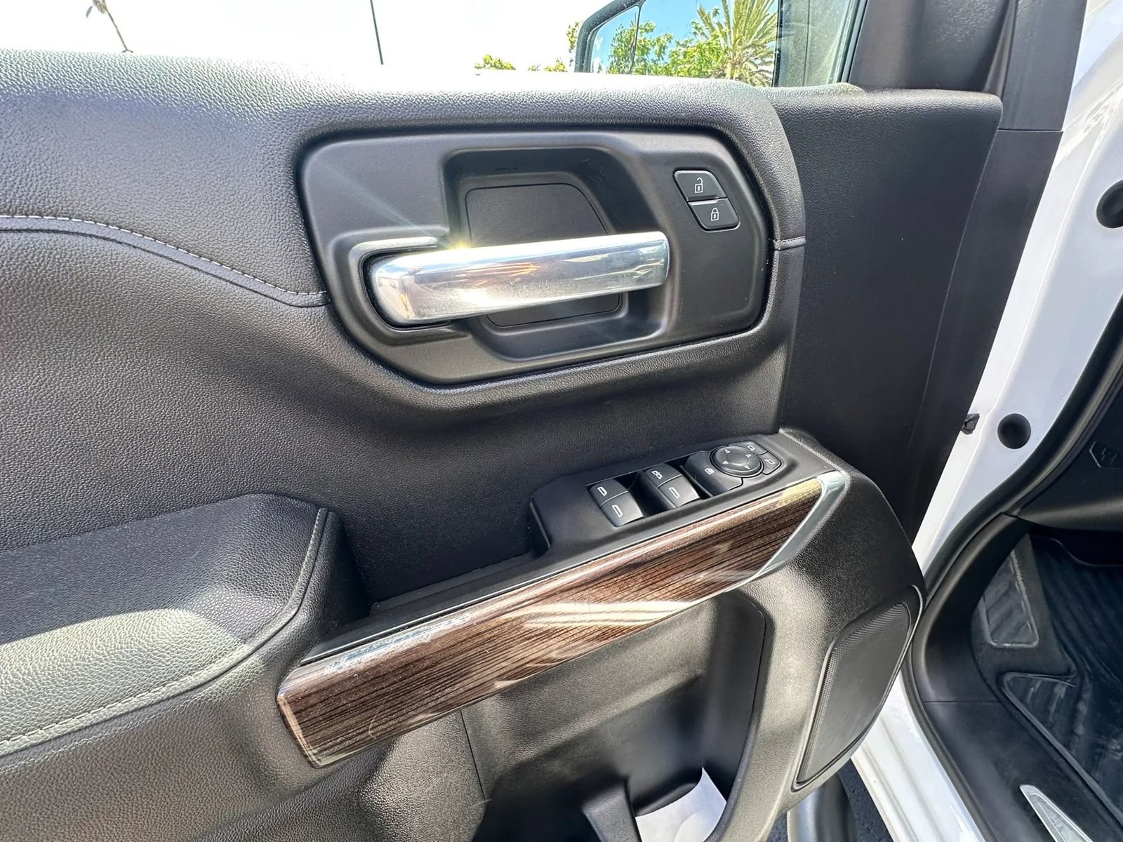 Used 2020 Chevrolet Silverado 1500 LT w/ All-Star Edition AWD/4WD image 29
