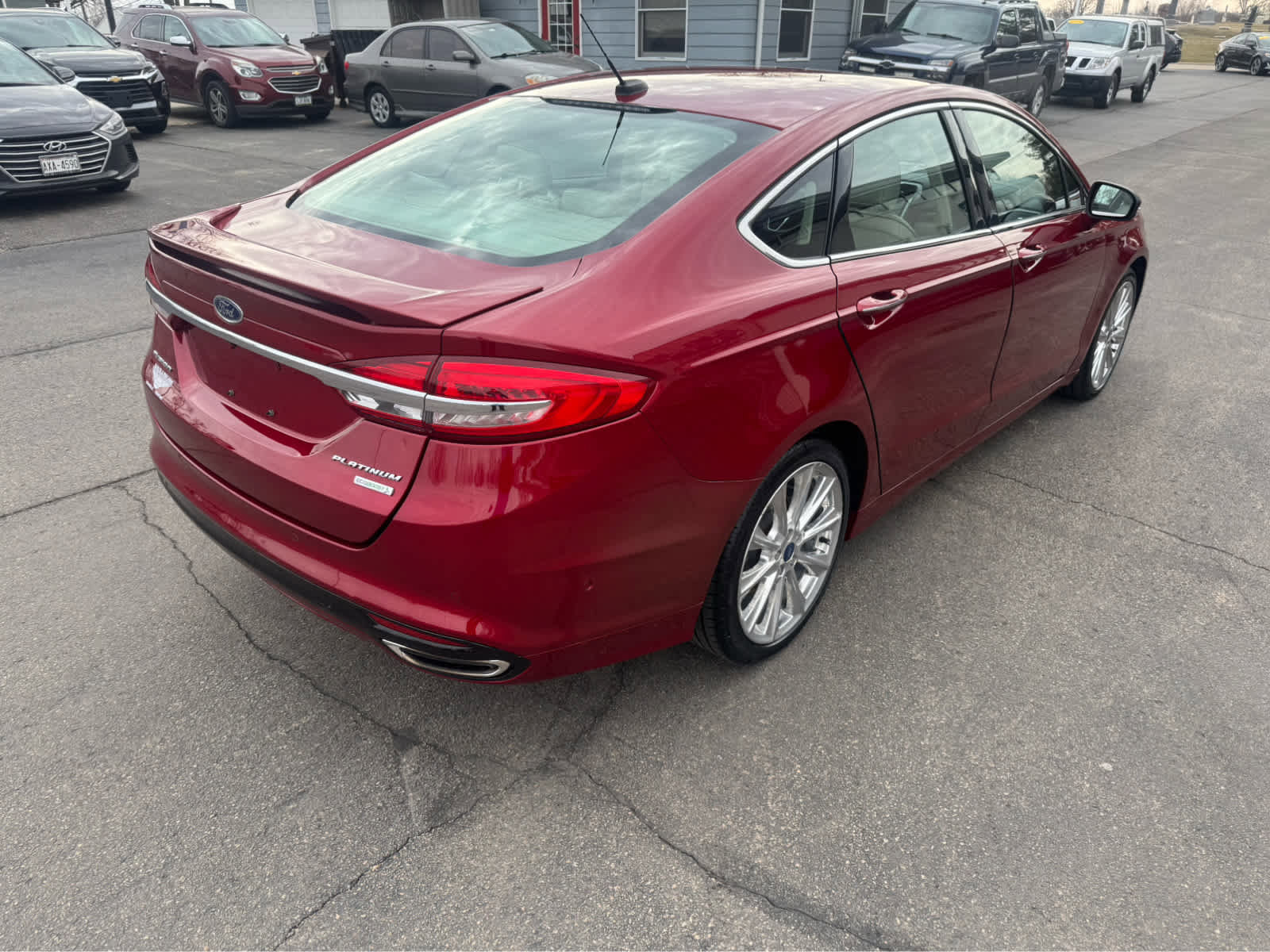 Used 2018 Ford Fusion Platinum FWD image 3