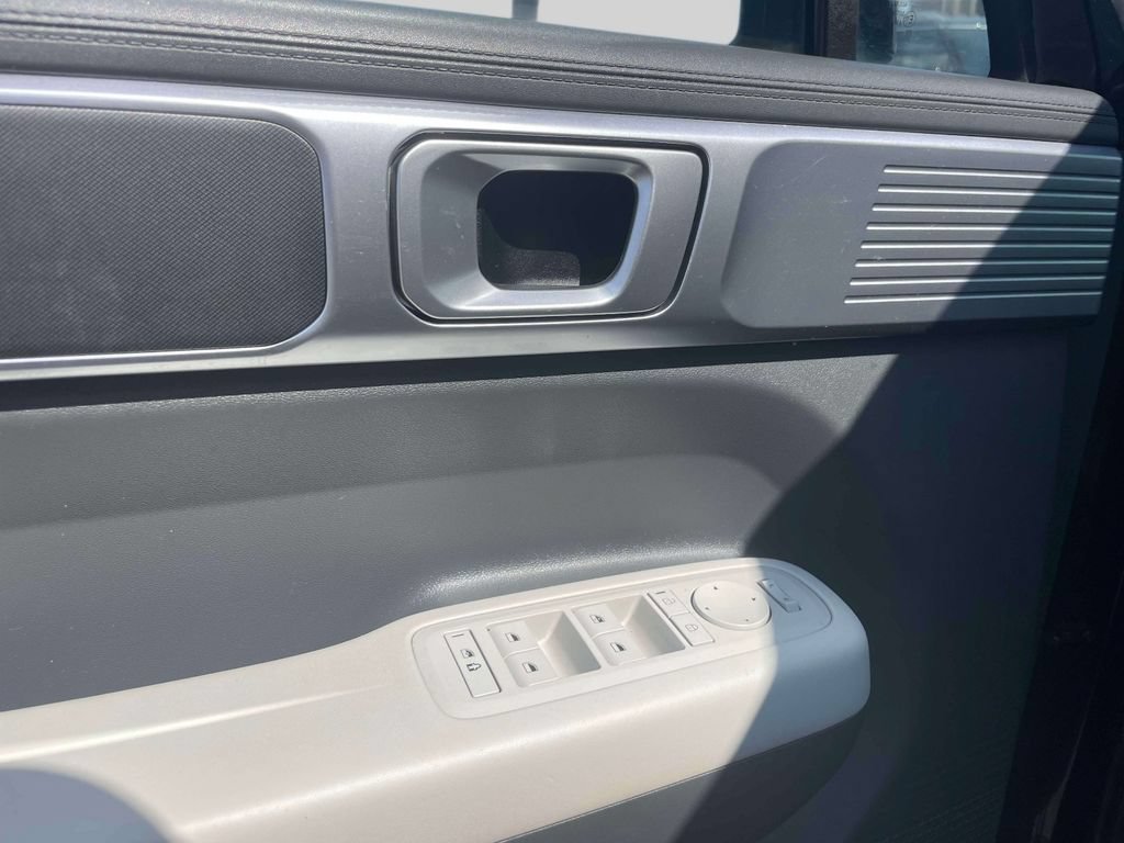 Certified 2024 Hyundai Santa Fe SE AWD/4WD image 17