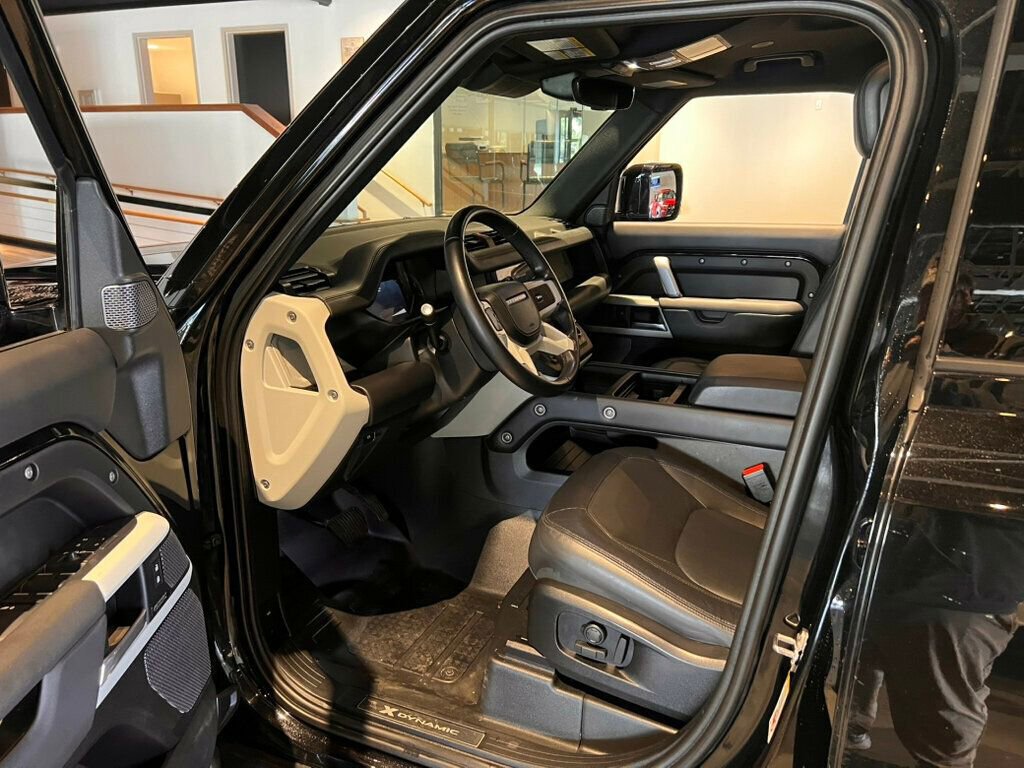 Used 2023 Land Rover Defender 110 X-Dynamic SE image 9
